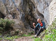 In Canto Alto (1146 m) da Ripa-Zogno ad anello fiorito il 10 aprile 2025 - FOTOGALLERY